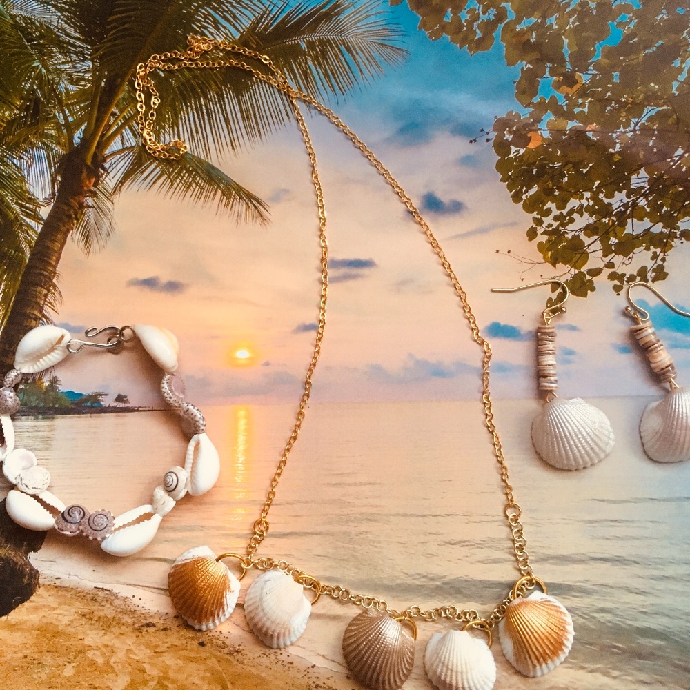 Gold chain seashell jewelry set